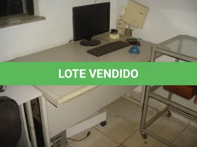 LOTE 002 - mesa de escritório cor cinza