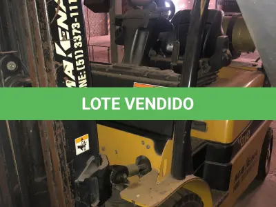LOTE 041 - empilhadeira a gás marca Yale com o botijão