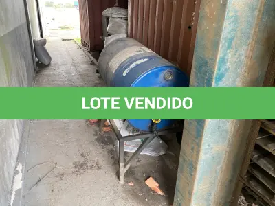 LOTE 075 - tonel horizontal azul
