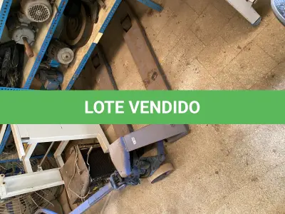 LOTE 485 - Carrinho paleteiro 