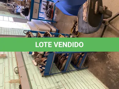 LOTE 461 - prateleira de metal 
