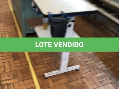 LOTE 224 - 4 mesas para máquinas