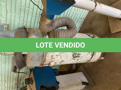 LOTE 471 - Lixadeira boneca, lixadeira dupla e coletor de pó