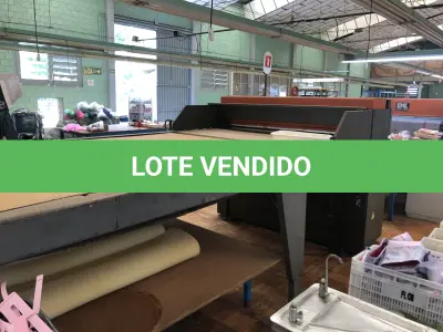 LOTE 252 - Balancim ponte  Atom Klein S320 com mesa de roletes