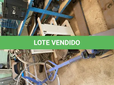 LOTE 486 - 2 ventiladores industriais 