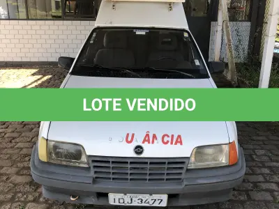 LOTE 001 - GM Kadett Ipanema ambulância 94/95