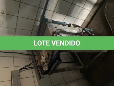 LOTE 489 - 2 bancadas   