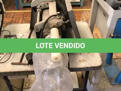 LOTE 368 - Máquina de passar cola