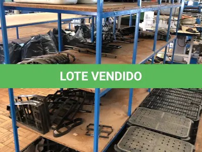 LOTE 346 - 3 prateleiras de metal 