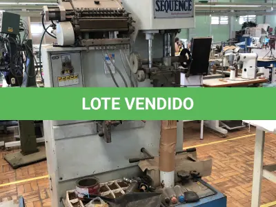LOTE 380 - Máquina de pregar salto 
