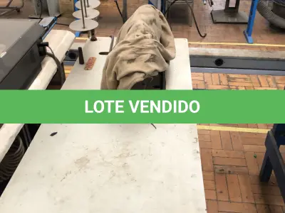 LOTE 396 - 2 máquinas de costura 