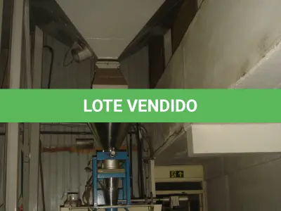 LOTE 028 - uma empacotadeira automática Indumak Expert com silo médio num 3