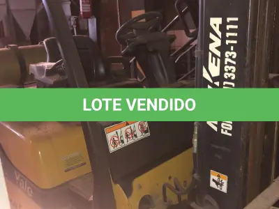 LOTE 041 - empilhadeira a gás marca Yale com o botijão