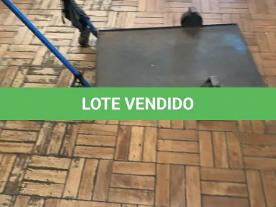 LOTE 344 - 4 carrinhos 