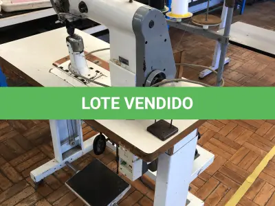 LOTE 221 - Máquina de costura Pfaff