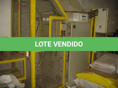 LOTE 056 - enfardadeira Indumak incompleta com NR12