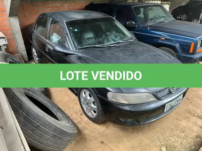 LOTE 006 - GM Vectra sedan cd pl. EZG2266  03/04