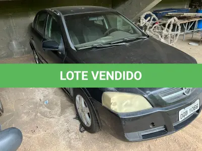 LOTE 004 - Chevrolet Astra sedan 2.0 pl. DQB1066 04/05