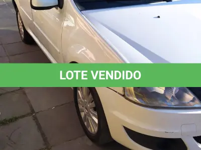 LOTE 001 - RENAULT Logan 2013  Expression  1.6 completo