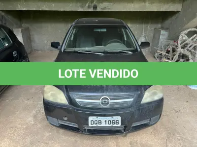 LOTE 004 - Chevrolet Astra sedan 2.0 pl. DQB1066 04/05