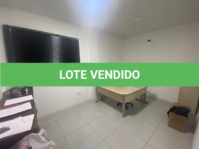 LOTE 009 - 1 poltrona de escritório