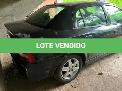 LOTE 004 - Chevrolet Astra sedan 2.0 pl. DQB1066 04/05