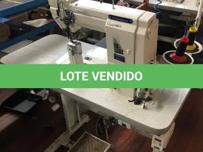 LOTE 159 - Máquina de costura