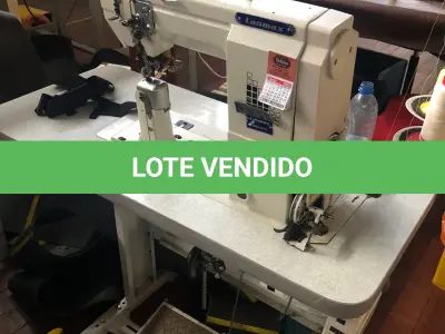 LOTE 158 - Máquina de costura
