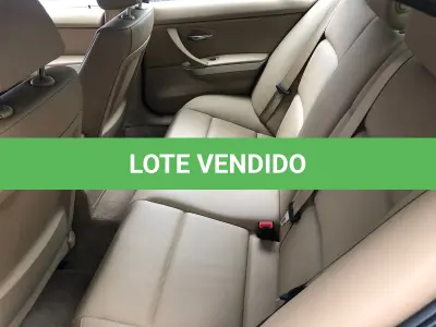 LOTE 000 - VEÍCULO I/BMW 318IA 2.0, 2011/2012