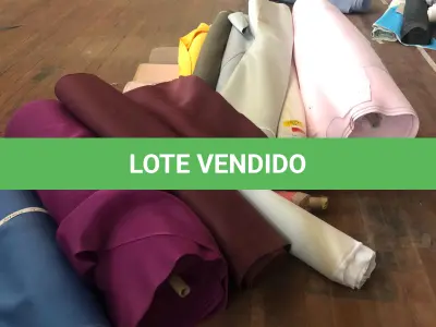 LOTE 246 - Lote com rolos de tecido, sintético, componentes