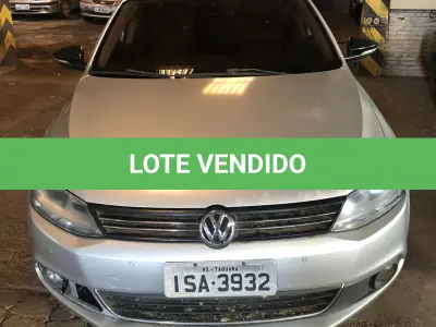 LOTE 002 - Veículo VW Volkswagen Jetta Highline 2.0 TSI 16v 4p Tiptronic, fabricação/modelo 2011/2011