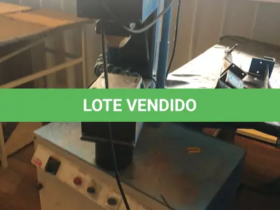 LOTE 239 - Prensa