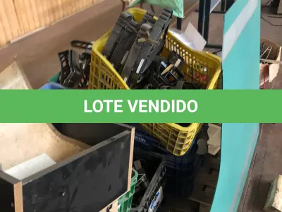 LOTE 248 - Lote de navalhas com as caixas