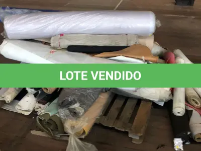 LOTE 246 - Lote com rolos de tecido, sintético, componentes