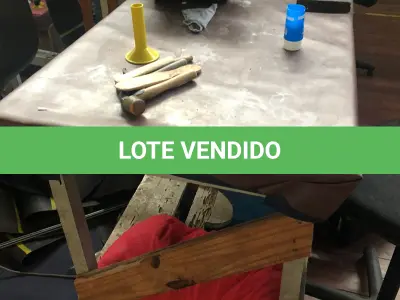 LOTE 157 - Mesa