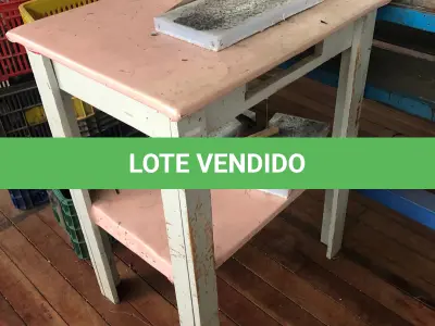 LOTE 181 - Mesa