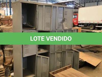 LOTE 018 - 3 ARMÁRIOS DE AÇO, VESTIÁRIO, C/ 16 PORTAS