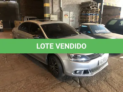 LOTE 002 - Veículo VW Volkswagen Jetta Highline 2.0 TSI 16v 4p Tiptronic, fabricação/modelo 2011/2011