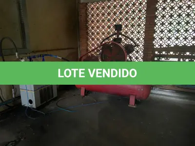 LOTE 252 - Compressor com secador de ar