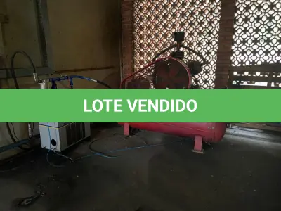 LOTE 252 - Compressor com secador de ar