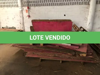 LOTE 004 - LOTE DE TAPUMES EM MAU ESTADO