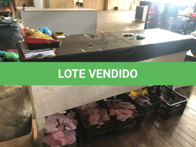 LOTE 203 - Mesa