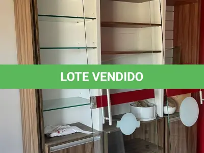 LOTE 219 - ESTANTE MDF COM 2 PORTAS, MARROM
