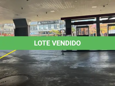 LOTE 001 - O imóvel, com área de terreno de 1.461,50m2, na Rua Benjamin Constant 1253. Juntamente com o imóvel estará o Fundo de Comércio