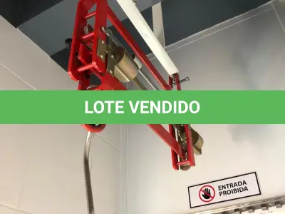 LOTE 240 - BALANÇA ESTADEIRA MANUAL, COM SUPORTE