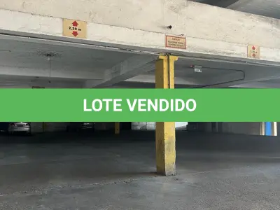 LOTE 001 - O imóvel, com área de terreno de 1.461,50m2, na Rua Benjamin Constant 1253. Juntamente com o imóvel estará o Fundo de Comércio
