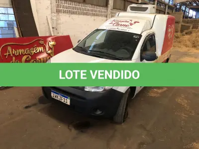 LOTE 032 - VEÍCULO FIAT FIORINO 1.4 FLEX, ANO 2015, BRANCA, PLACAS IWK 3F11 C/ BAÚ REFRIGERADO