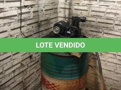 LOTE 087 - BOMBA P/ ÓLEO E TAMBOR