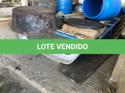 LOTE 089 - LOTE DE CAPOTA PARA CAMINHONETE, TAMBORES E TACHOS