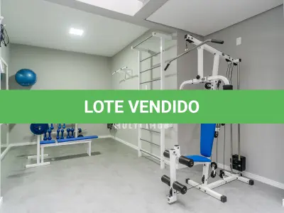 LOTE 000 - O apartamento nº 601 no Ed. Maison Paris, na Rua Pedro Ivo nº 532. O espaço de estacionamento coberto nº 01. O espaço de estacionamento coberto nº 02